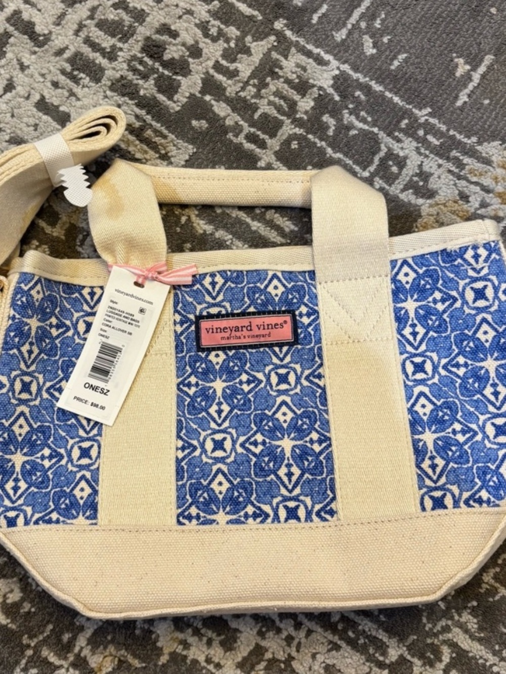NWT Vineyard Vines Blue Patterned Canvas Tote with Cream Straps - Picture 1 of 1
